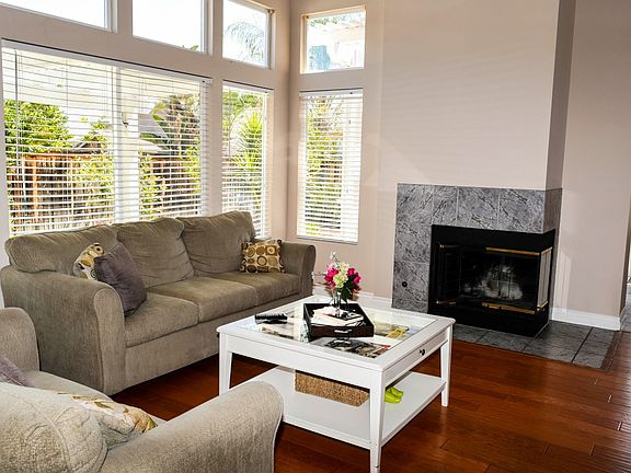 5th image of 959 Golenrod St