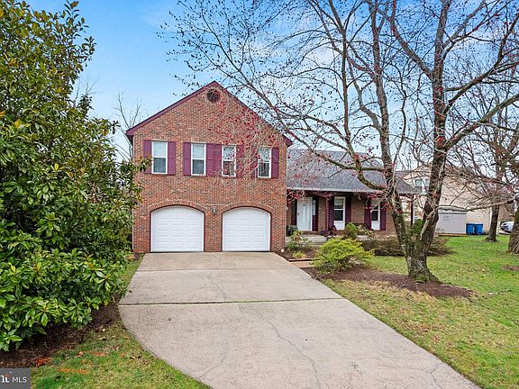2nd image of 5815 Pamela Dr