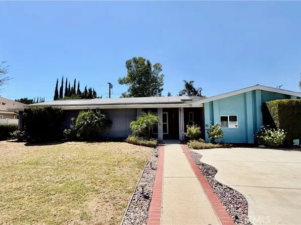 7843 Woodlake Ave, Canoga Park, CA 91304