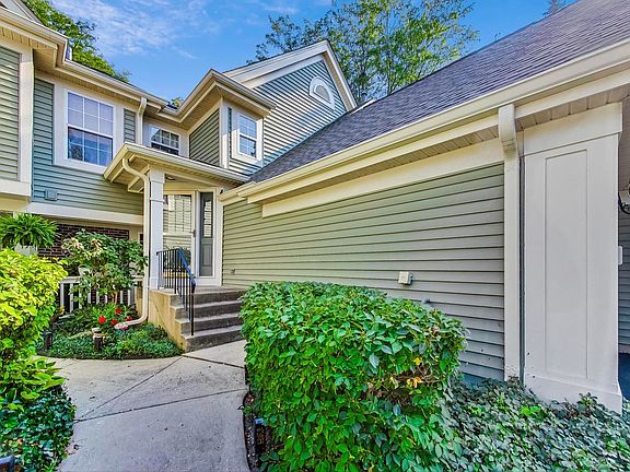 3rd image of 909 Little Falls Ct #A