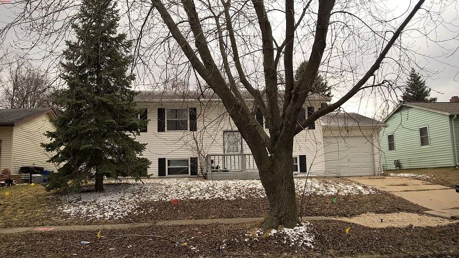 1st image of 1929 Jamestown Dr