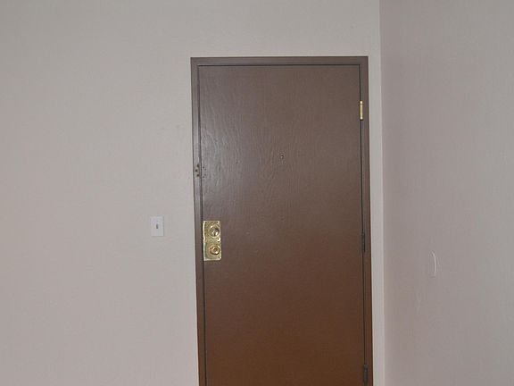 5th image of 306 Cook Ave E APT 102