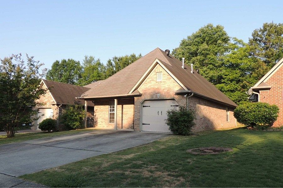 2nd image of 2048 Willow Glenn Dr