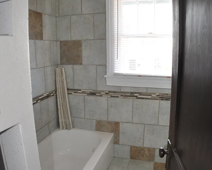 201 Maple St NE — Photo 6
