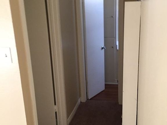 4th image of 10518 Western Ave APT 204
