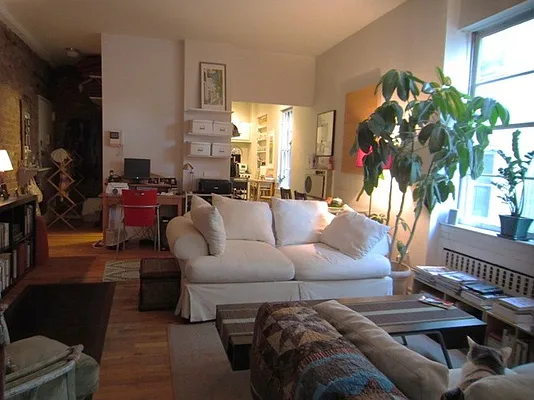 Rented by City Connections Realty | media 11