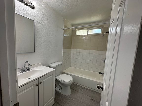 3rd image of 24967 Camino Del Sol