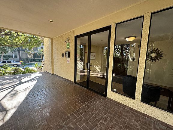 4th image of 497 E California Blvd APT 220