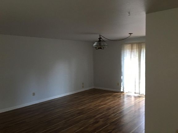 5th image of 3402 20th St SE