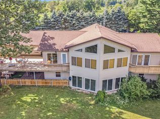 9410 E Skeels Rd, Fremont, MI 49412