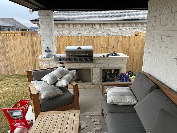 2nd image of 7614 Hardin Dr