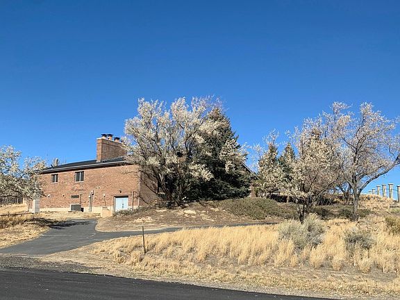 3rd image of 607 Granite Dr