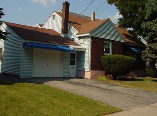 1082 Forest Rd, Schenectady, NY 12303