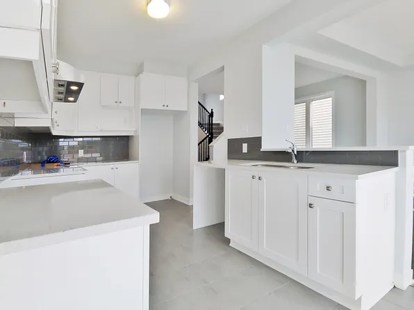 637 Allied Mews, Ottawa, ON K2S 3A1