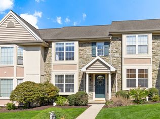 622 Royal View Dr, Lancaster, PA 17601