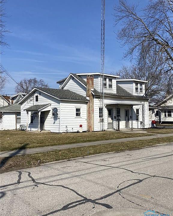 2nd image of 903 Asa St