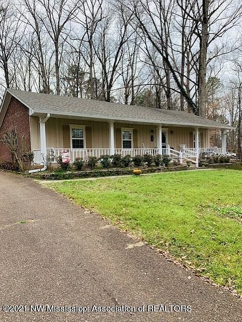1st image of 801 Thunderbird Dr S