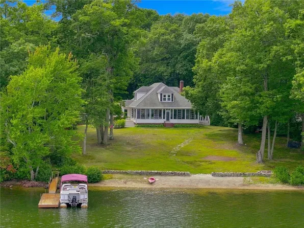 76 Coolridge Ave, Greenville, RI 02828