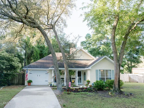 18 Cedar Crest Cir, Beaufort, SC 29907