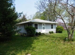 31284 Fawn River Rd, Sturgis, MI 49091