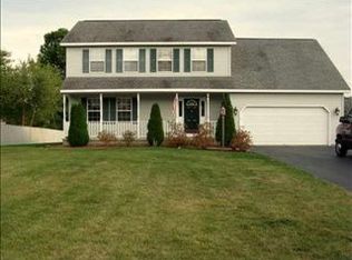 4 Sprucewood Ct, Waterford, NY 12188