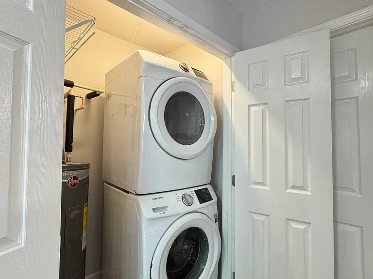 177 12th St NE #A8 — Photo 10
