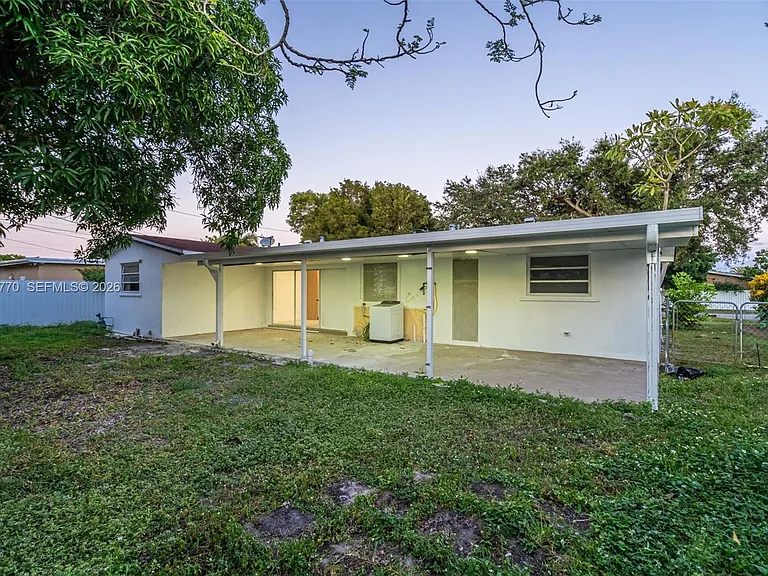 730 NW 77th Way — Photo 15