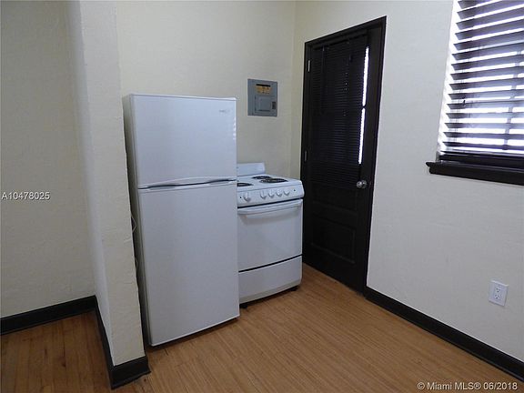 4th image of 1035 Pennsylvania Ave APT 3