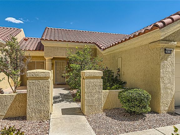 2nd image of 2416 Desert Butte Dr