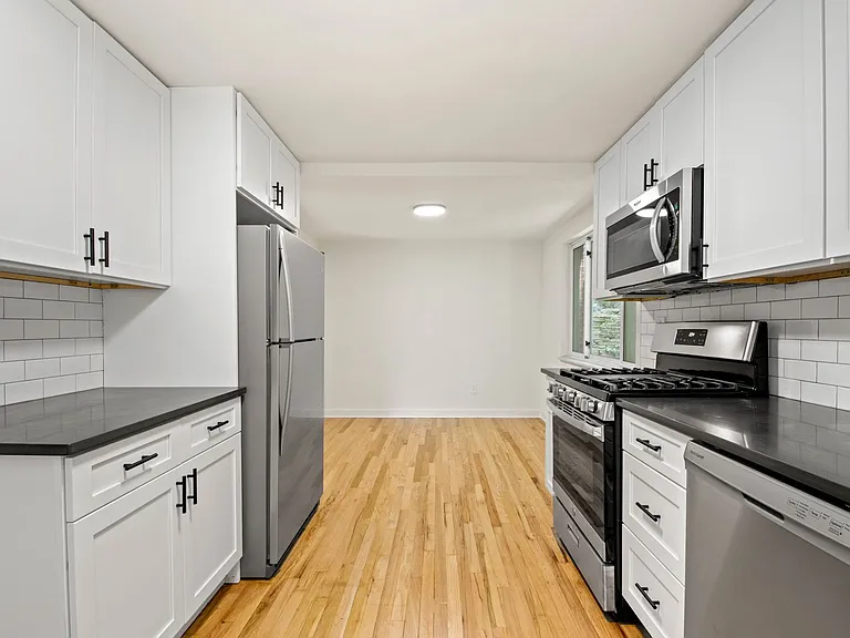 217 Saylong Dr — Photo 15