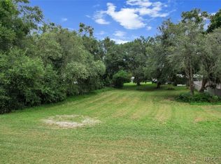 8525 E Lake Breeze Ln, Inverness, FL 34450