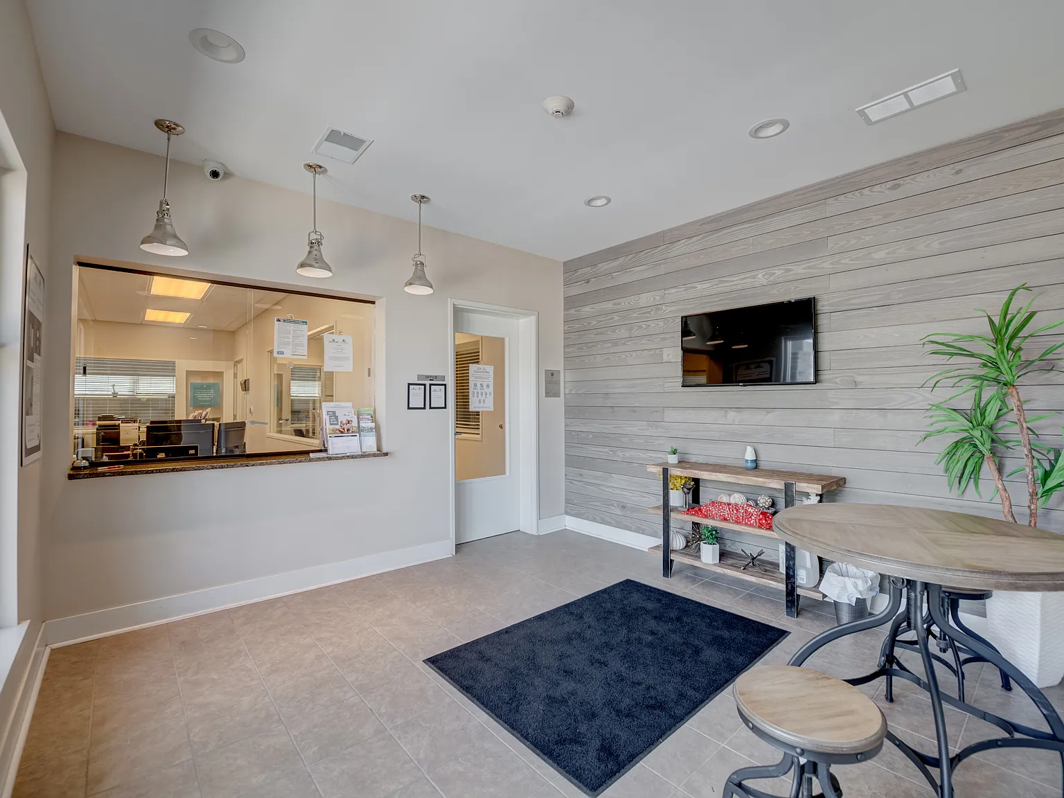 Frenchtown Villa/Elizabeth Woods — Photo 4