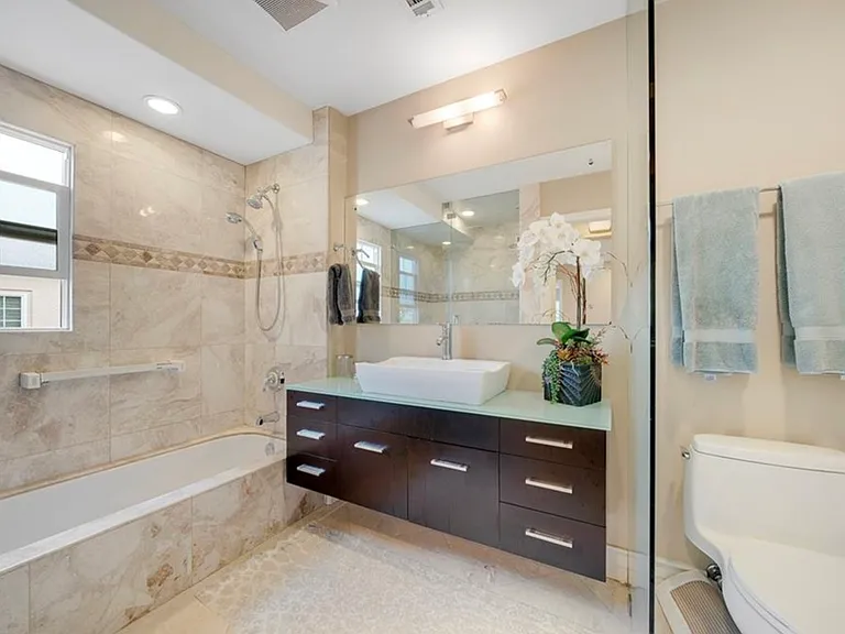 Upstairs hallway bathroom