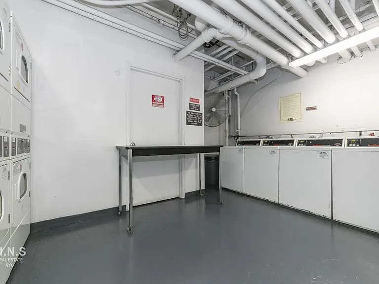 65 W 55th St #5G — Photo 8