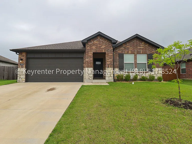 1308 Sunstone St — Photo 1