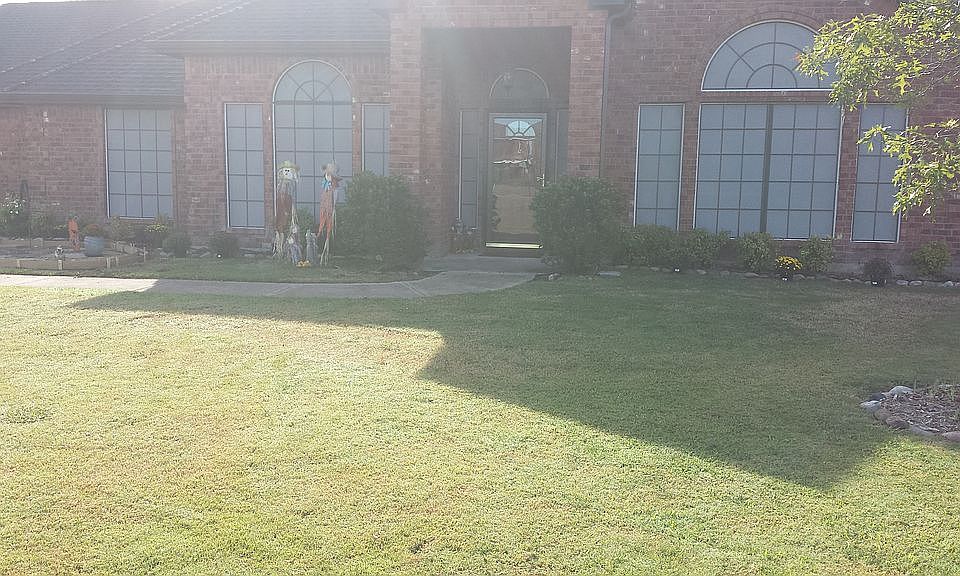 2nd image of 325 Meadow View Dr