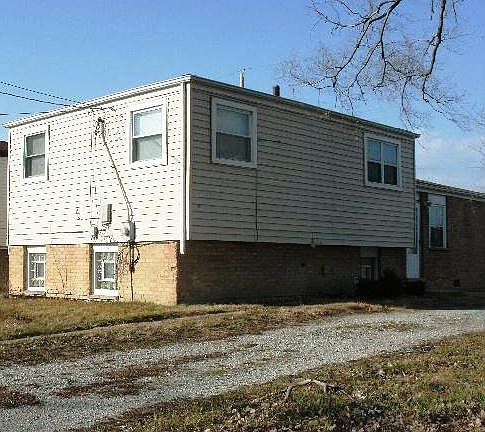 2nd image of 14564 Spaulding Ave