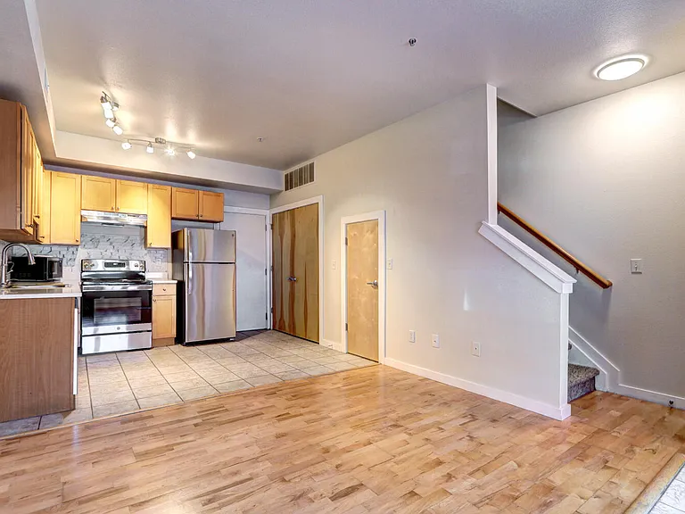 3244 Foundry Pl — Photo 9