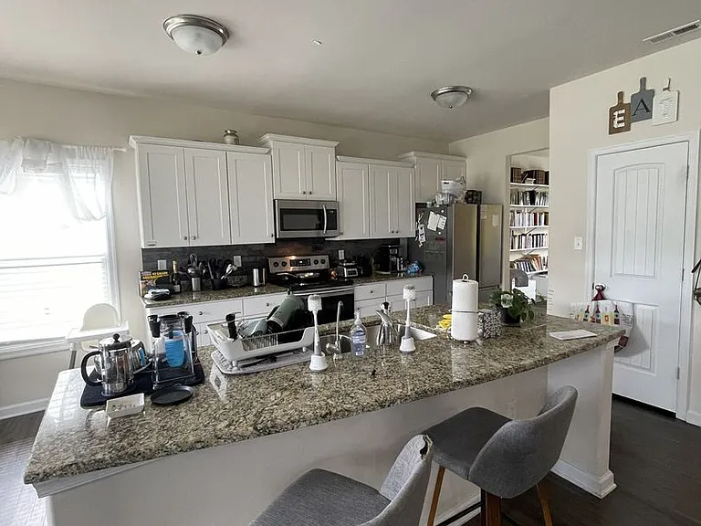 2913 Seven Kings Ct — Photo 5