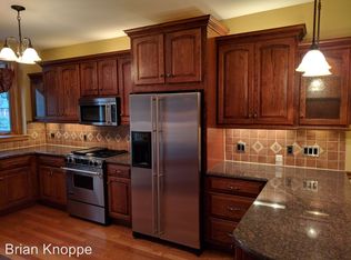 975 W Broad St, Columbus, OH 43222