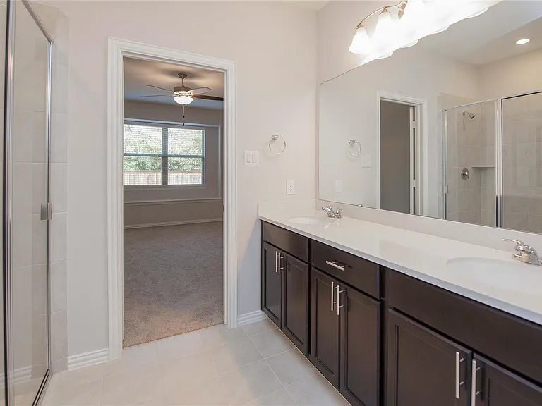107 Silver Sky Ct — Photo 15