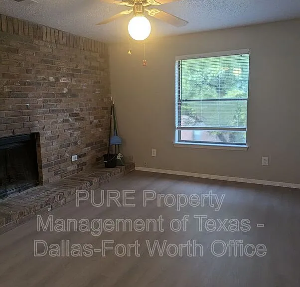 819 Betty Ct #B — Photo 4