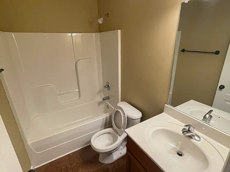 1730 Thistlewood Dr #D — Photo 5