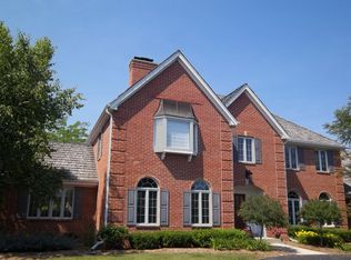 108 W Ironwood Ln, Mequon, WI 53092