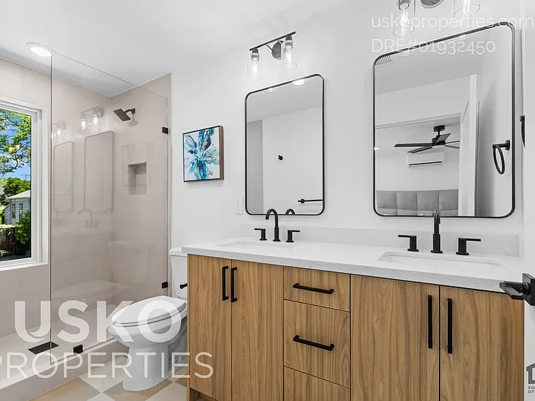 2824 D St — Photo 14