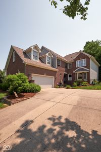 6483 Royal Oakland Dr, Indianapolis, IN, 46236