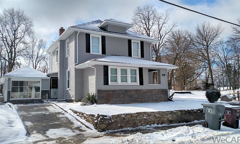 1st image of 821 Faurot Ave