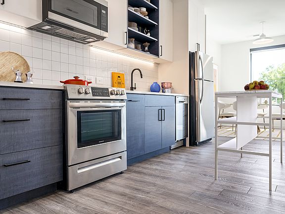 4th image of 2900 W Clay St #4250703