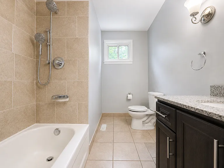 70 Jill Cres — Photo 18