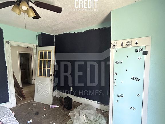 3rd image of 4 W Delmar Ave
